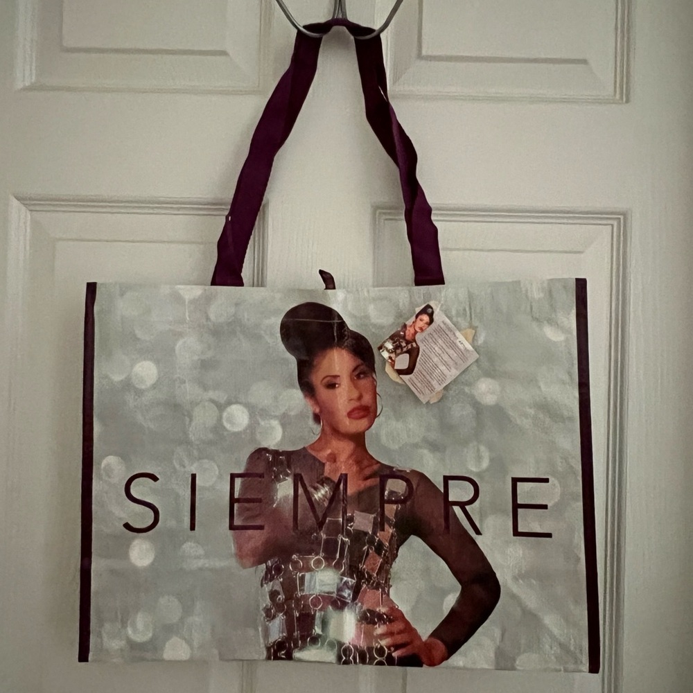 HEB Selena Quintanilla Siempre Reusable Shopping Bag - Picture 3 of 4